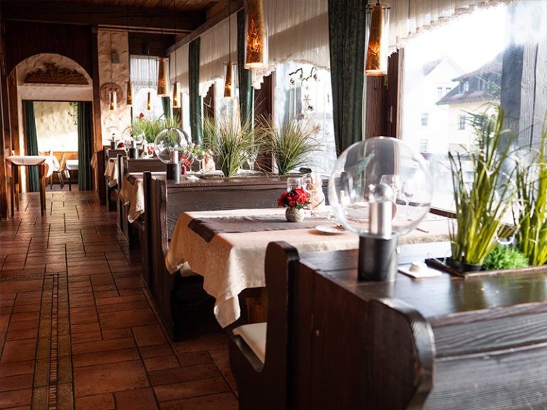 restaurant 6 1 768x576